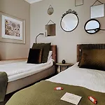 Piotrkowska 89 Apartahotel 4*
