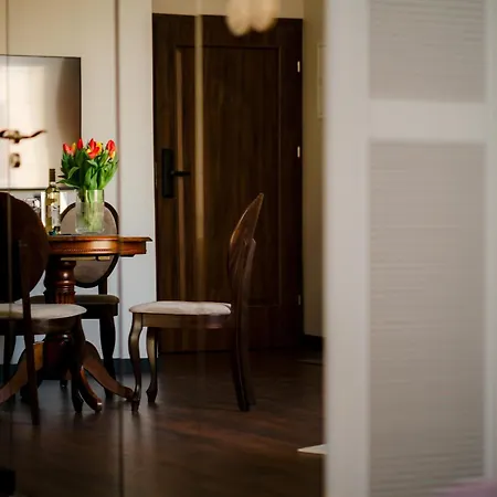 Aparthotel Piotrkowska 89 4*