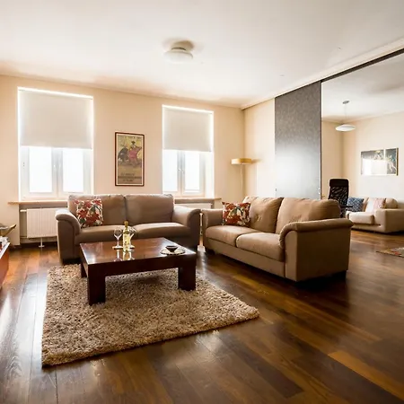 Piotrkowska 89 4* Lodz